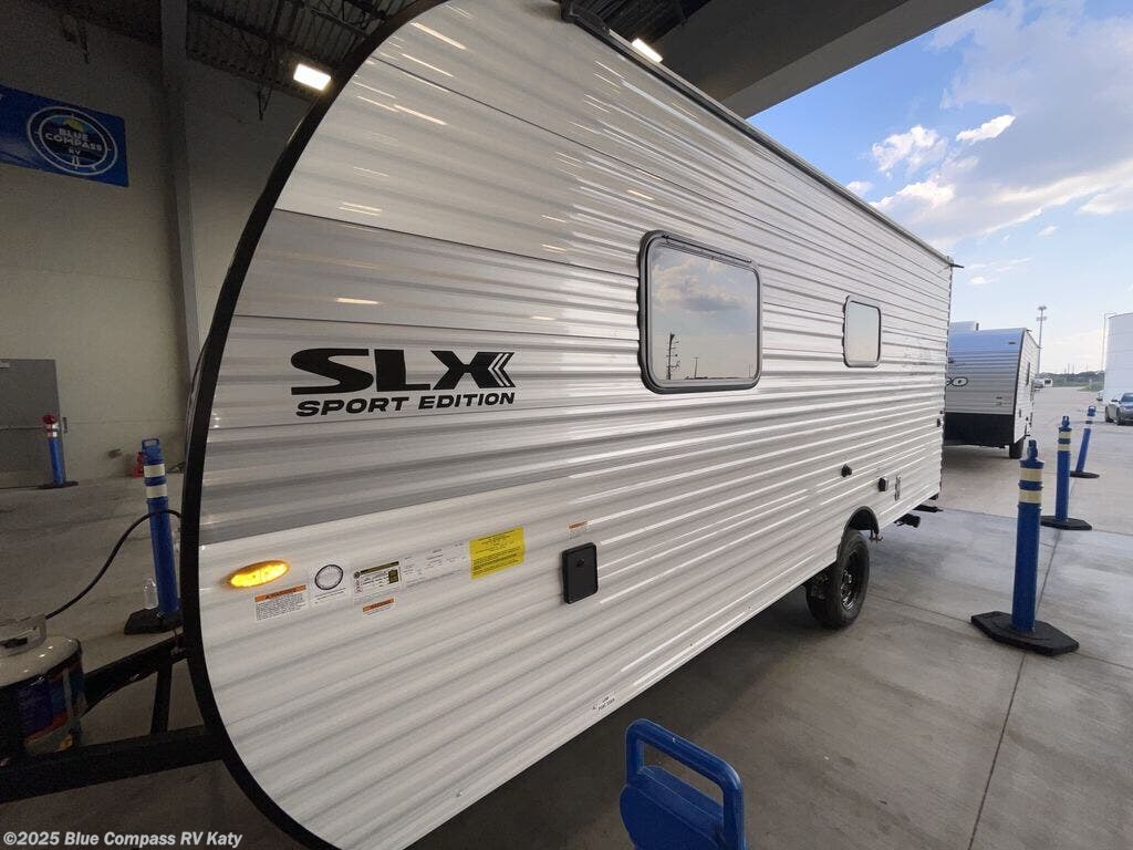 New 2026 Jayco Jay Flight SLX 170FQ available in Katy, Texas