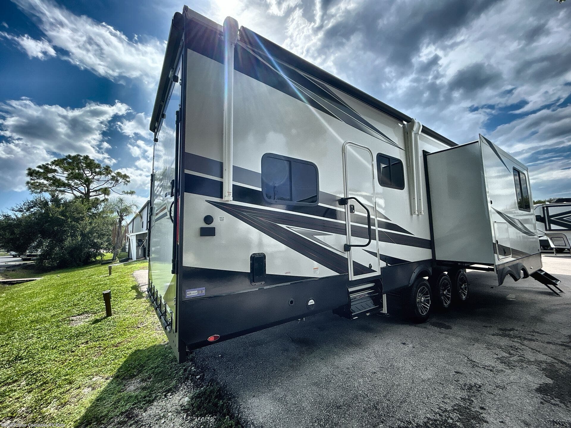 Used 2025 Jayco Seismic 399 available in Katy, Texas