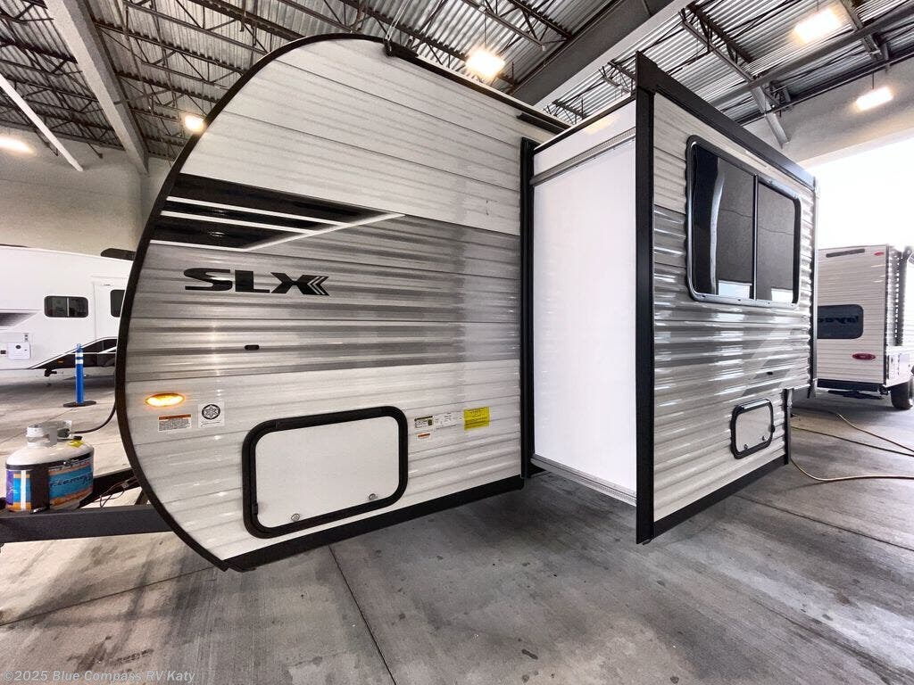 New 2026 Jayco Jay Flight SLX 197MB available in Katy, Texas