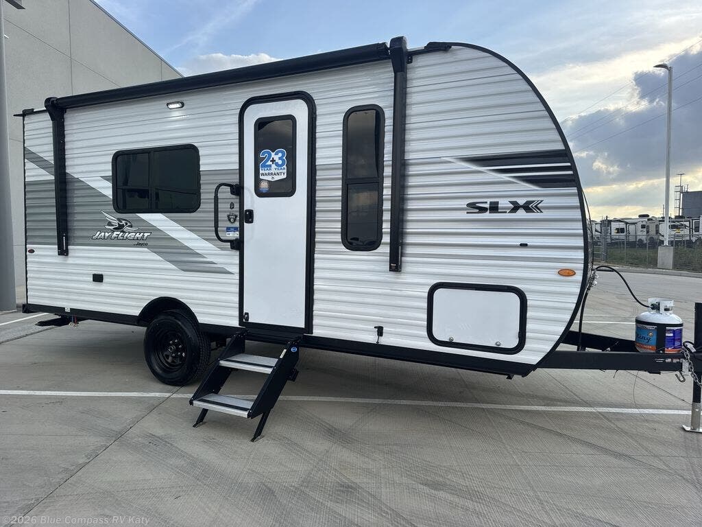 New 2026 Jayco Jay Flight SLX 175FQ available in Katy, Texas
