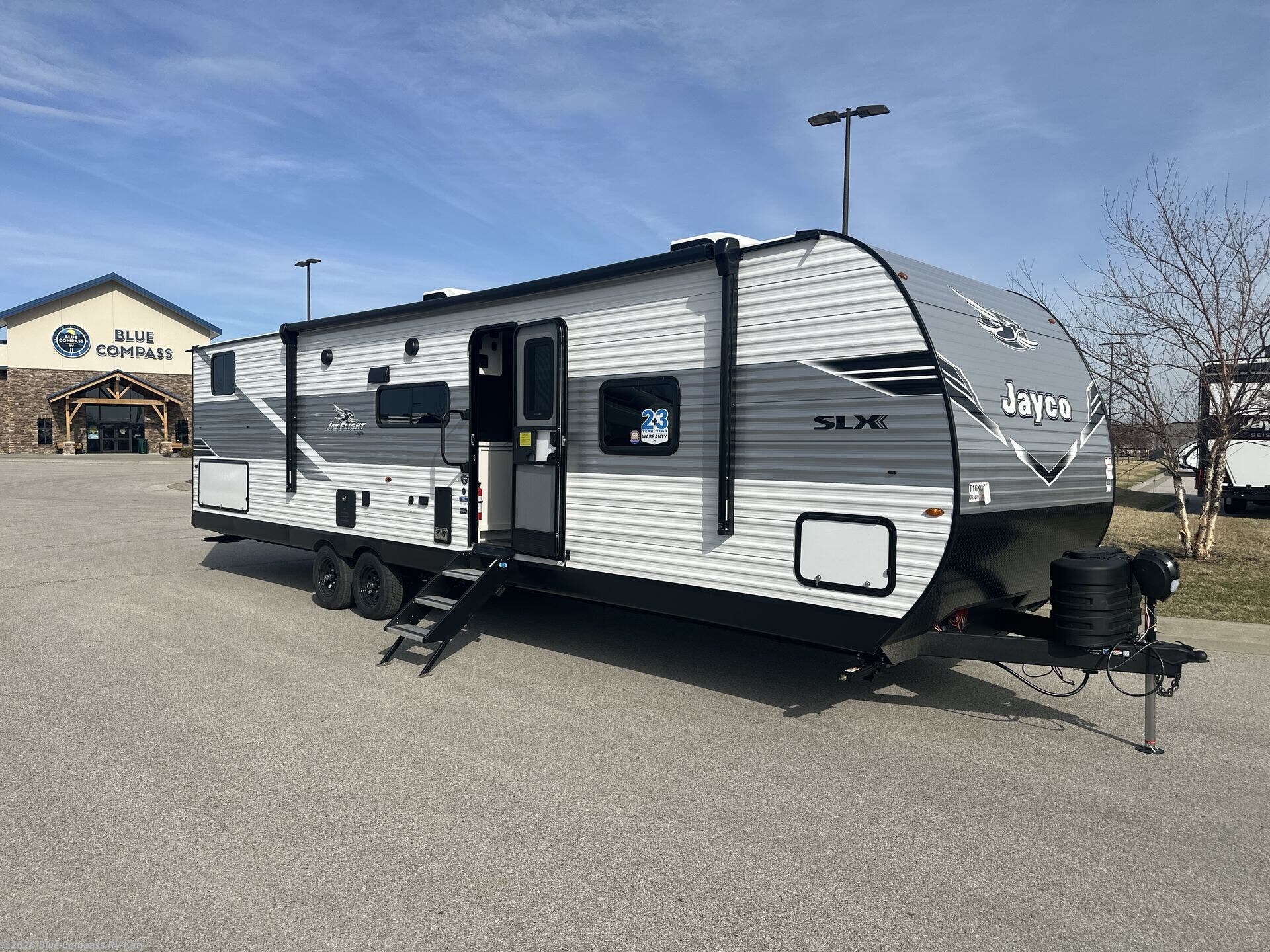 New 2026 Jayco Jay Flight SLX 325BHT available in Katy, Texas