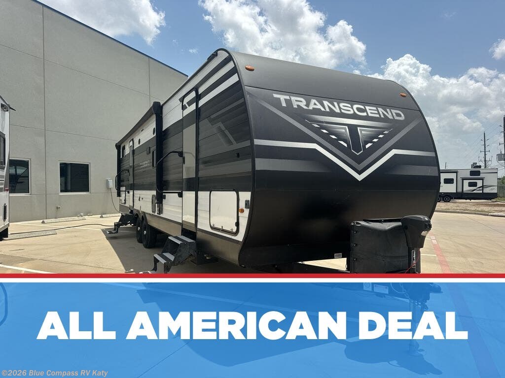 Used 2022 Grand Design Transcend Xplor 321BH available in Katy, Texas
