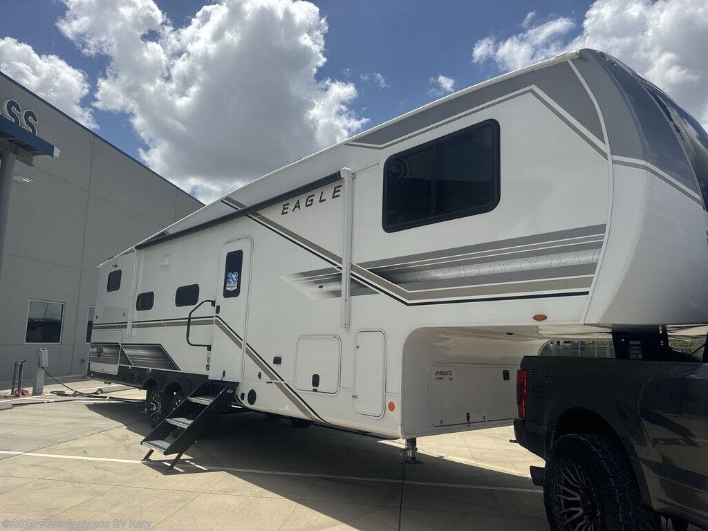 New 2027 Jayco Eagle 31QBH available in Katy, Texas