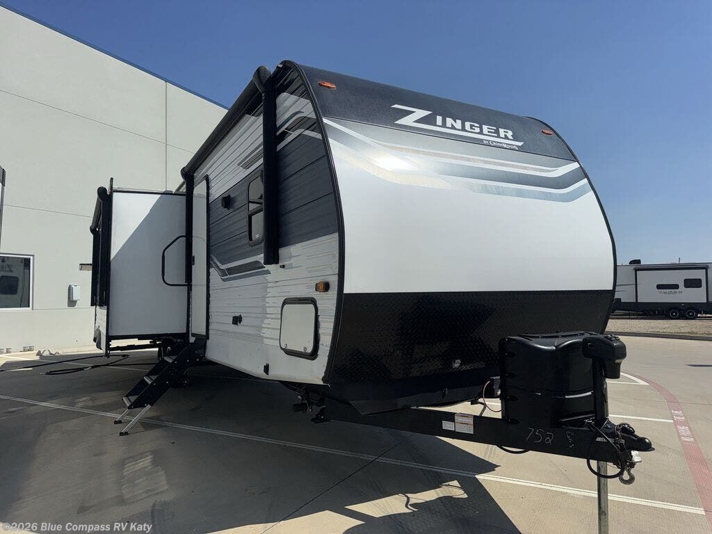 Used 2023 CrossRoads Zinger 333DB available in Katy, Texas