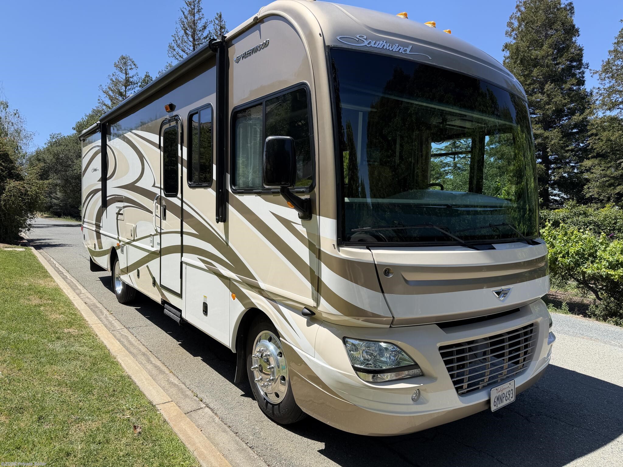 Used 2010 Fleetwood Southwind 32VS available in Walnut Creek, California