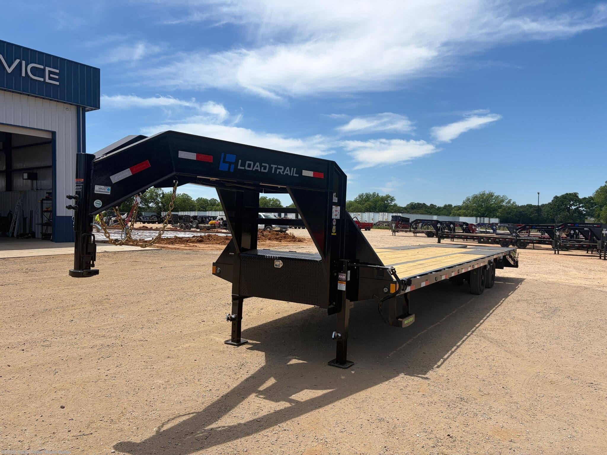 2026 Load Trail GP 102X32 Deckover Flatbed Gooseneck Trailer 24K LB