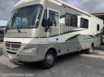 Used 2003 Fleetwood Southwind comes with 2 slid outs very romy available in Woodland Hills, California