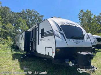 Used 2019 CrossRoads Sunset Trail Super Lite SS285CK available in Festus, Missouri