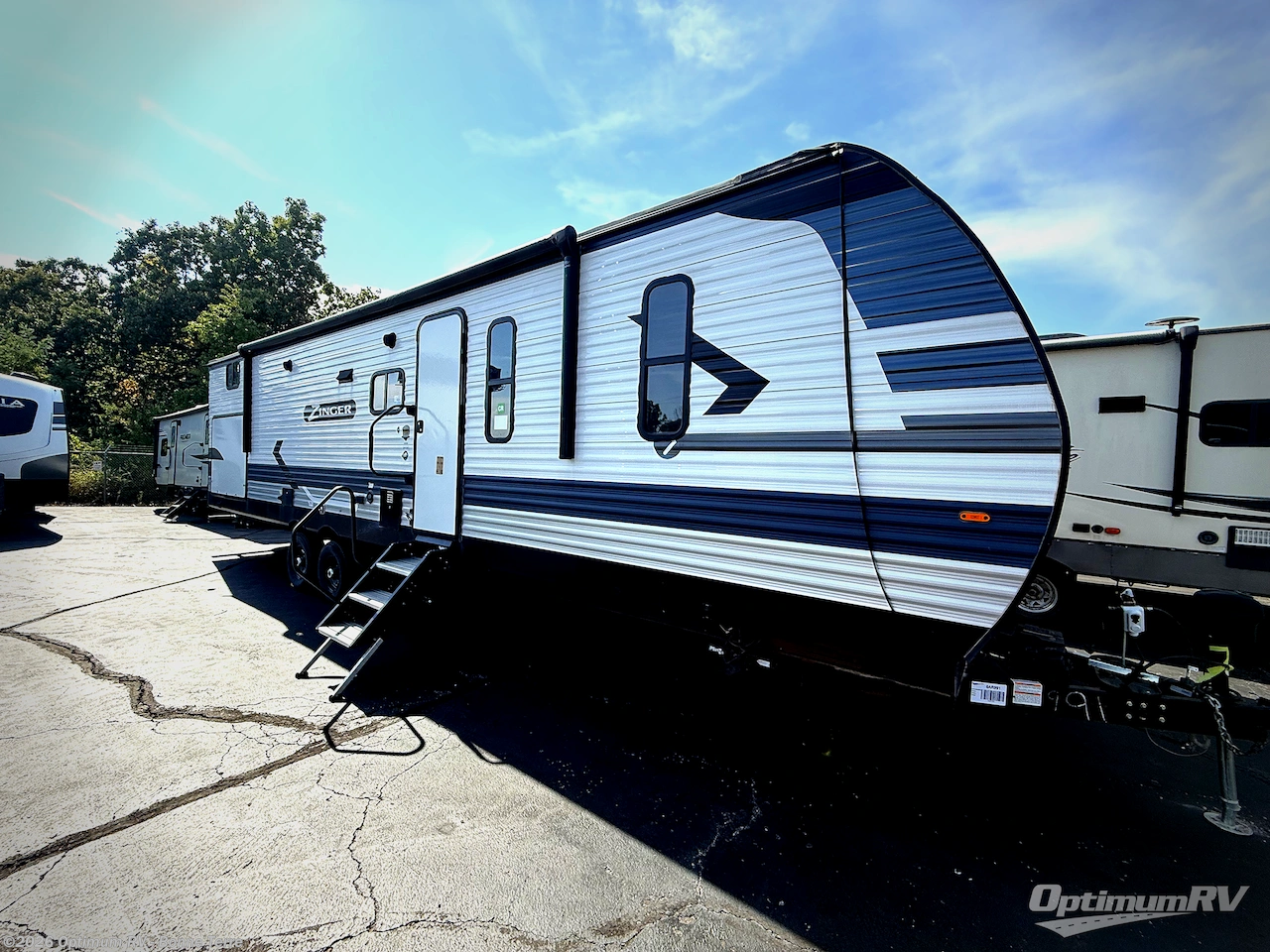 Used 2022 CrossRoads Zinger ZR340BH available in Bonne Terre, Missouri