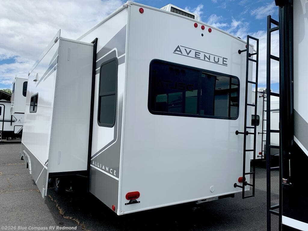New 2026 Alliance RV Avenue 32RLS available in Redmond, Oregon