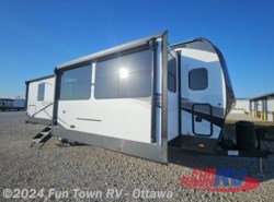 New 2025 Forest River Rockwood Signature 8339FK available in Ottawa, Kansas