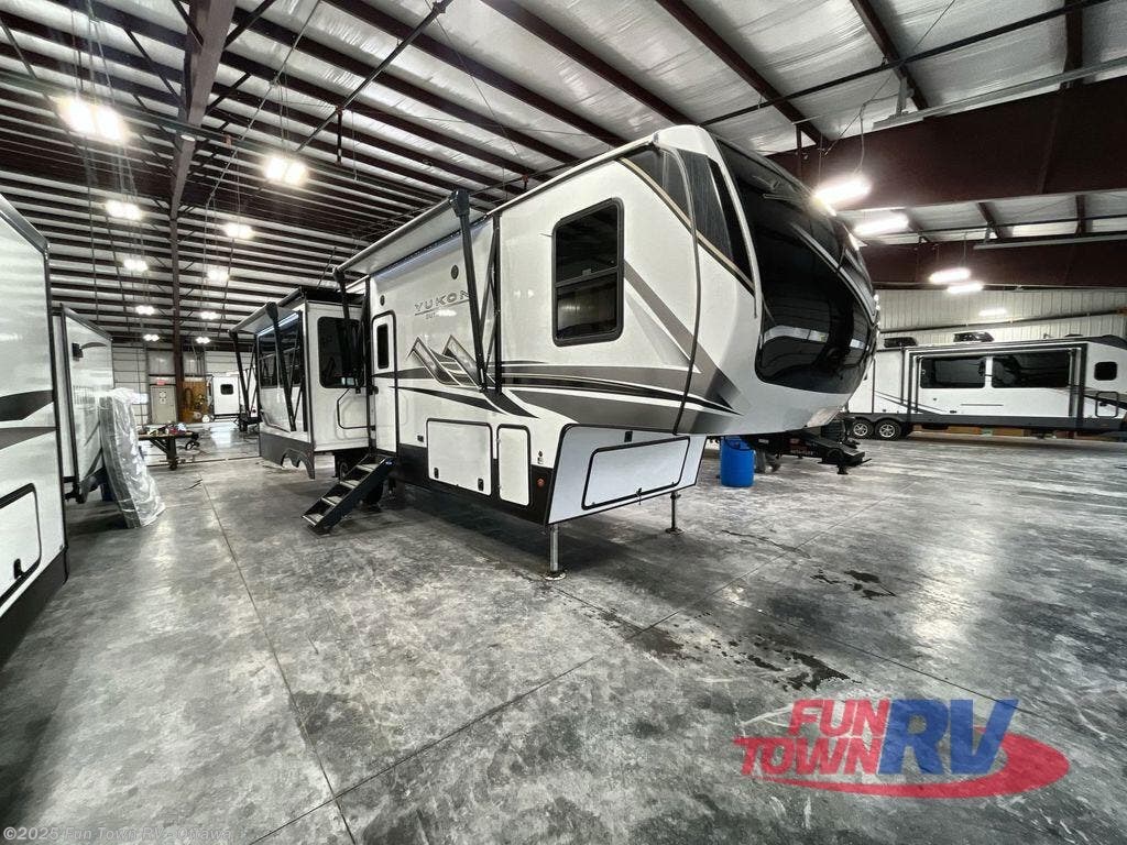 Used 2023 Dutchmen Yukon 320RL available in Ottawa, Kansas