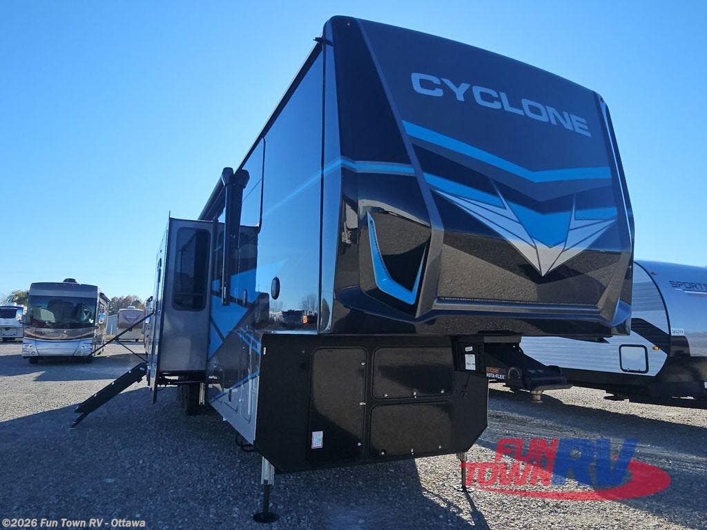 New 2025 Heartland Cyclone 4006 available in Ottawa, Kansas