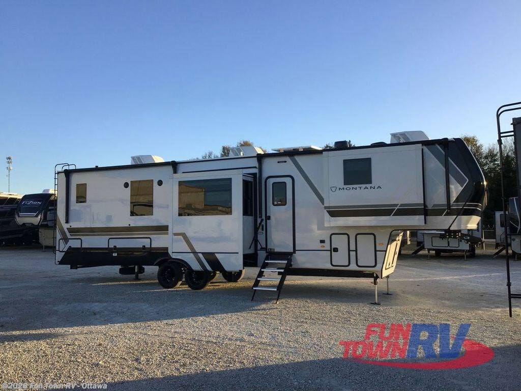 New 2026 Keystone Montana 3795FK available in Ottawa, Kansas