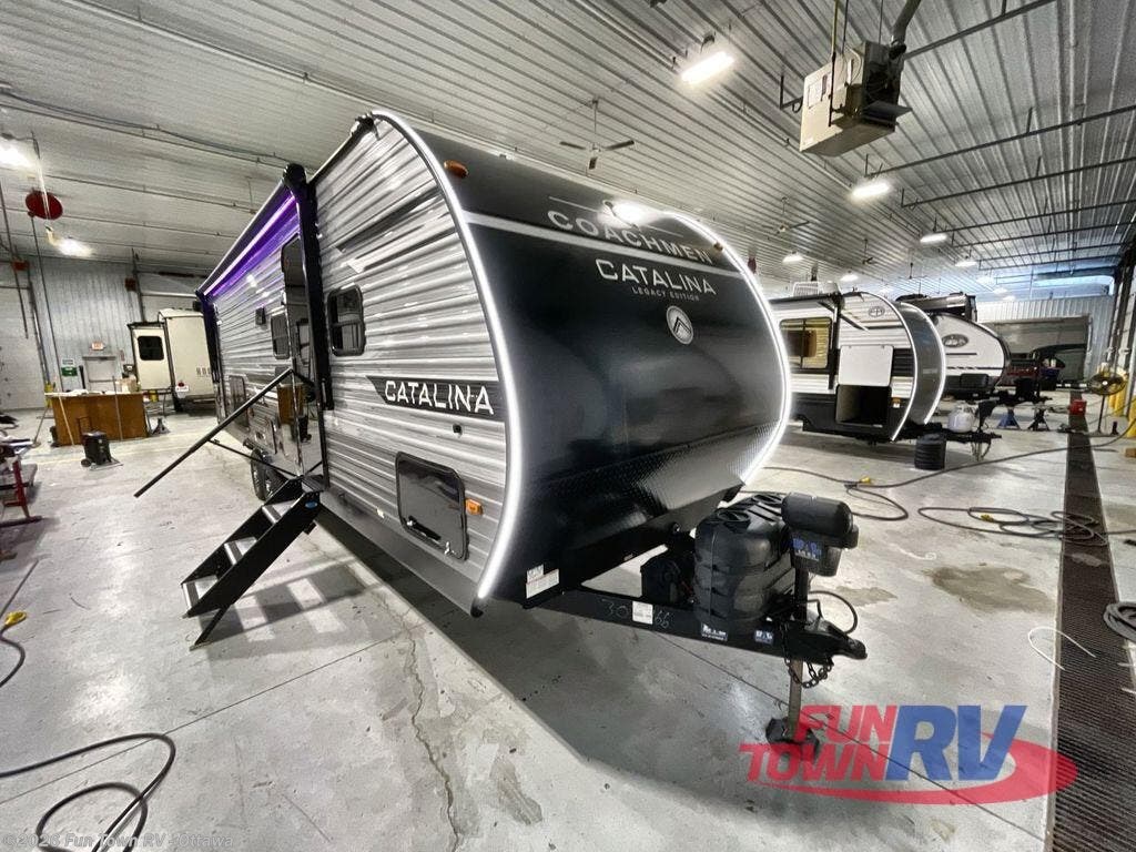 New 2026 Coachmen Catalina Legacy Edition 273DBHCK available in Ottawa, Kansas