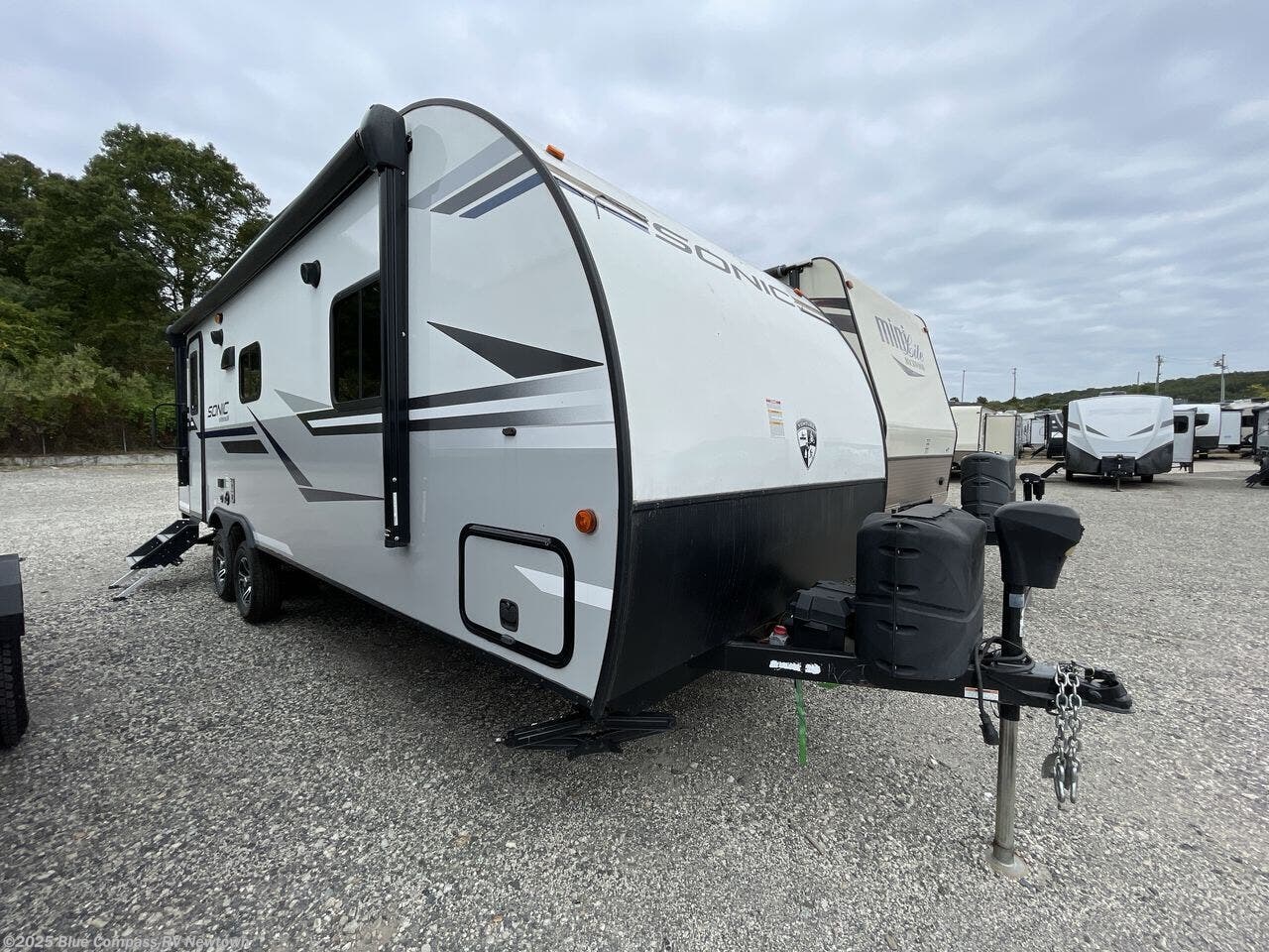 Used 2020 Venture RV Sonic SN231VRL available in Newtown, Connecticut