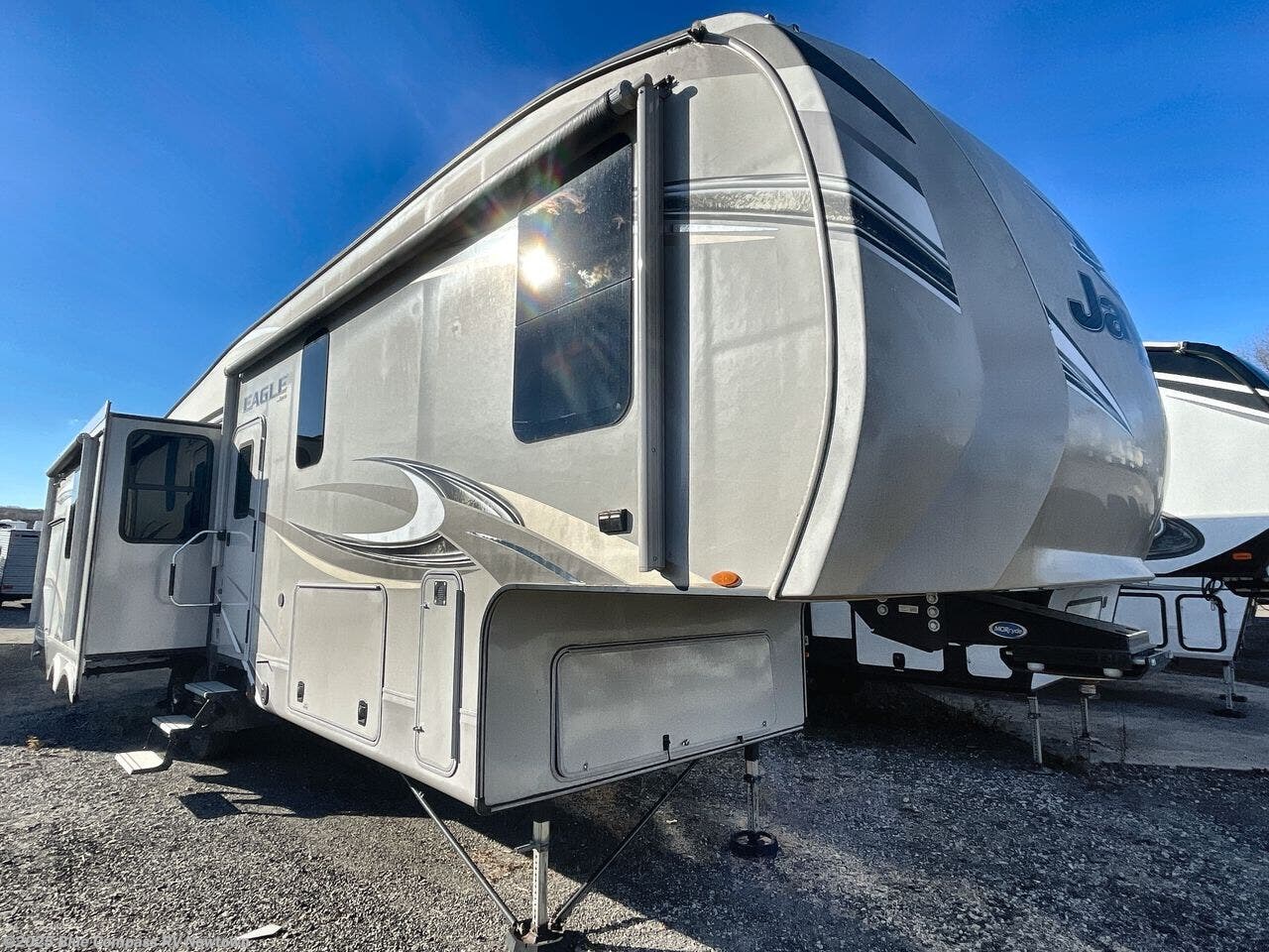 Used 2018 Jayco Eagle 317RLOK available in Newtown, Connecticut