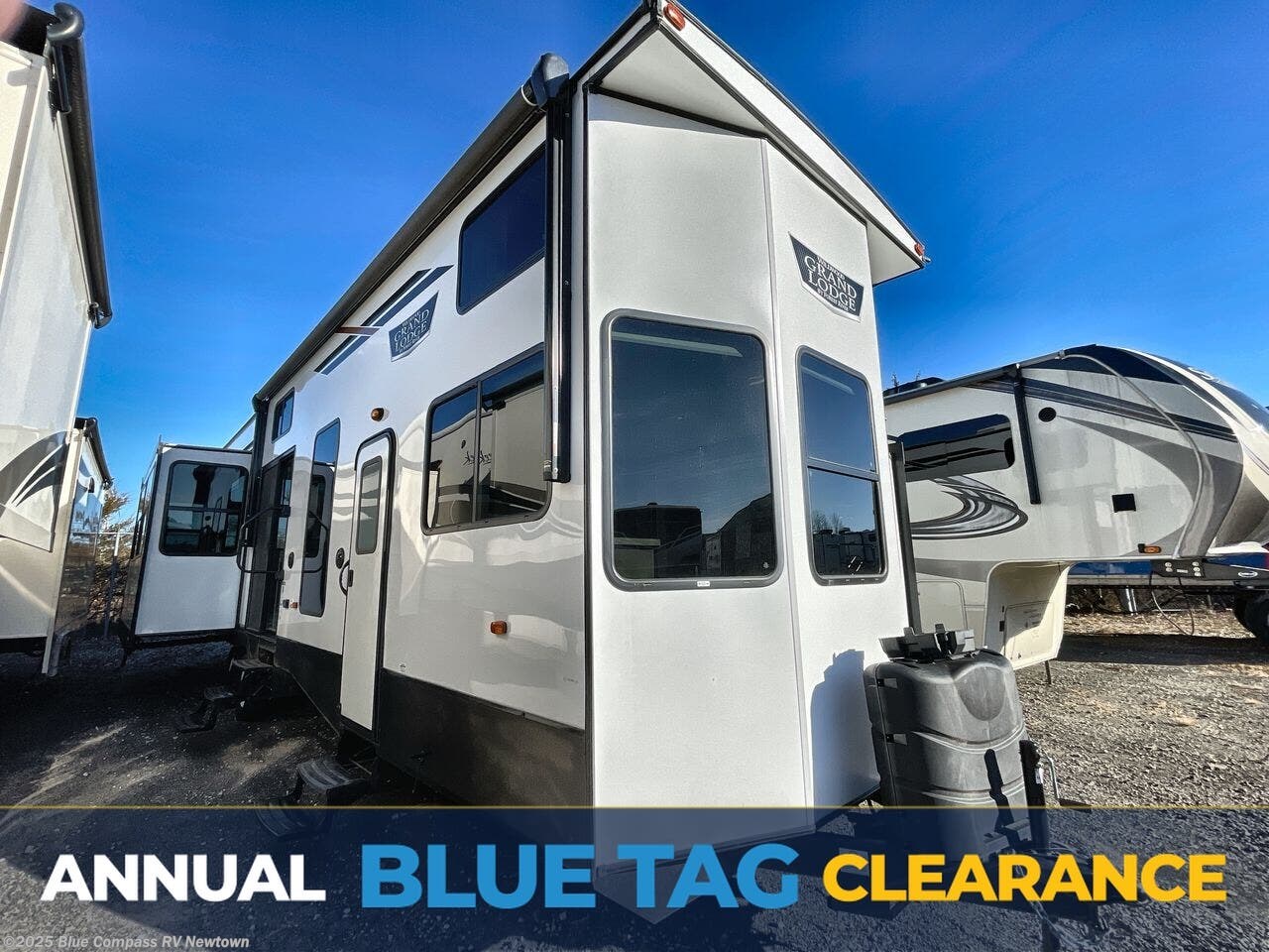 Used 2021 Forest River Wildwood Grand Lodge 42FLD available in Newtown, Connecticut