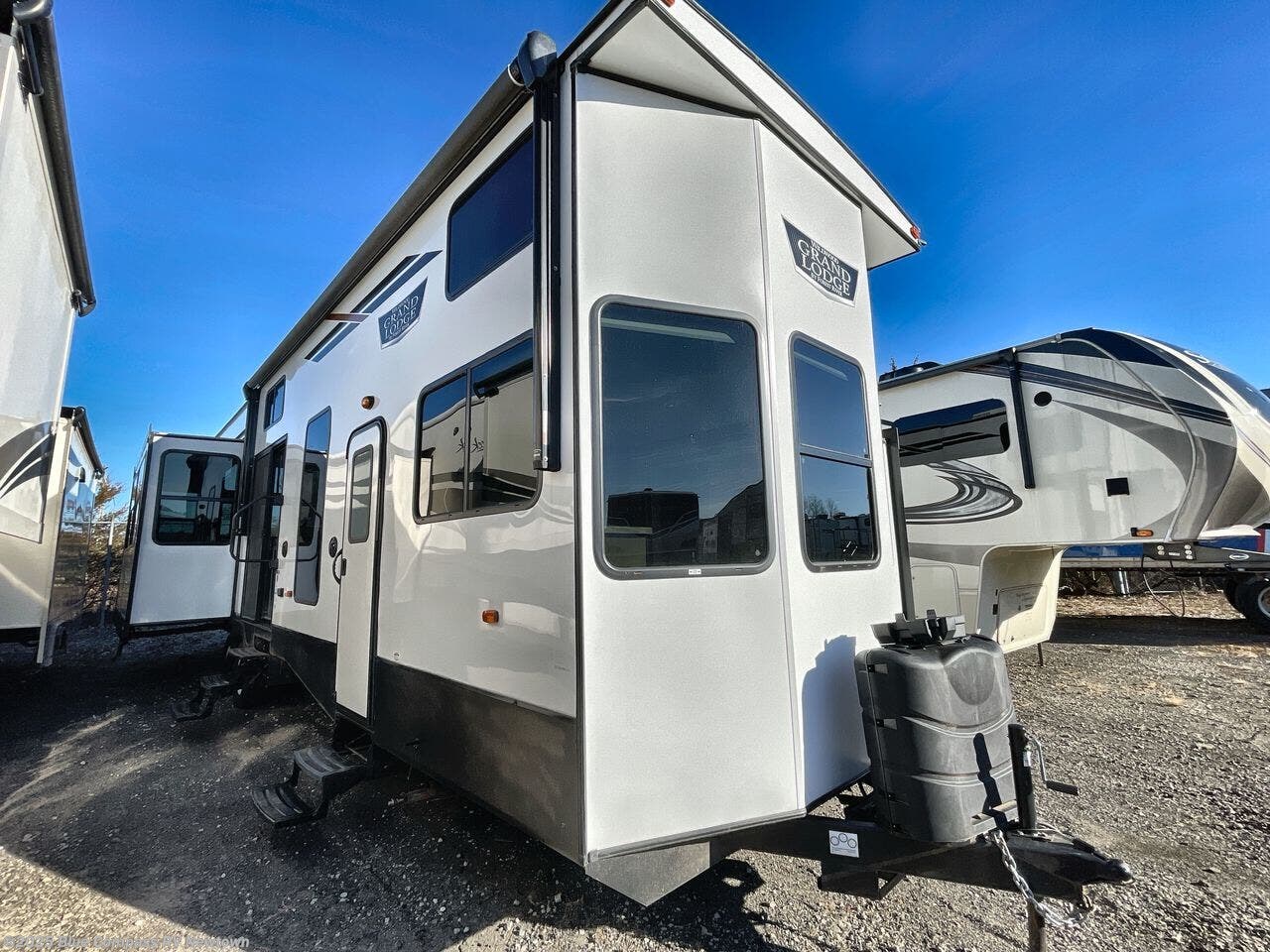 Used 2021 Forest River Wildwood Grand Lodge 42FLD available in Newtown, Connecticut