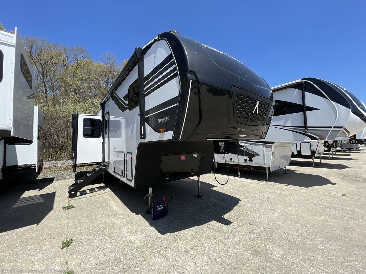 New 2026 Grand Design Reflection 303RLS available in Newtown, Connecticut