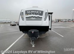 New 2025 CrossRoads Sunset Trail Super Lite 330SI available in Wilmington, Ohio