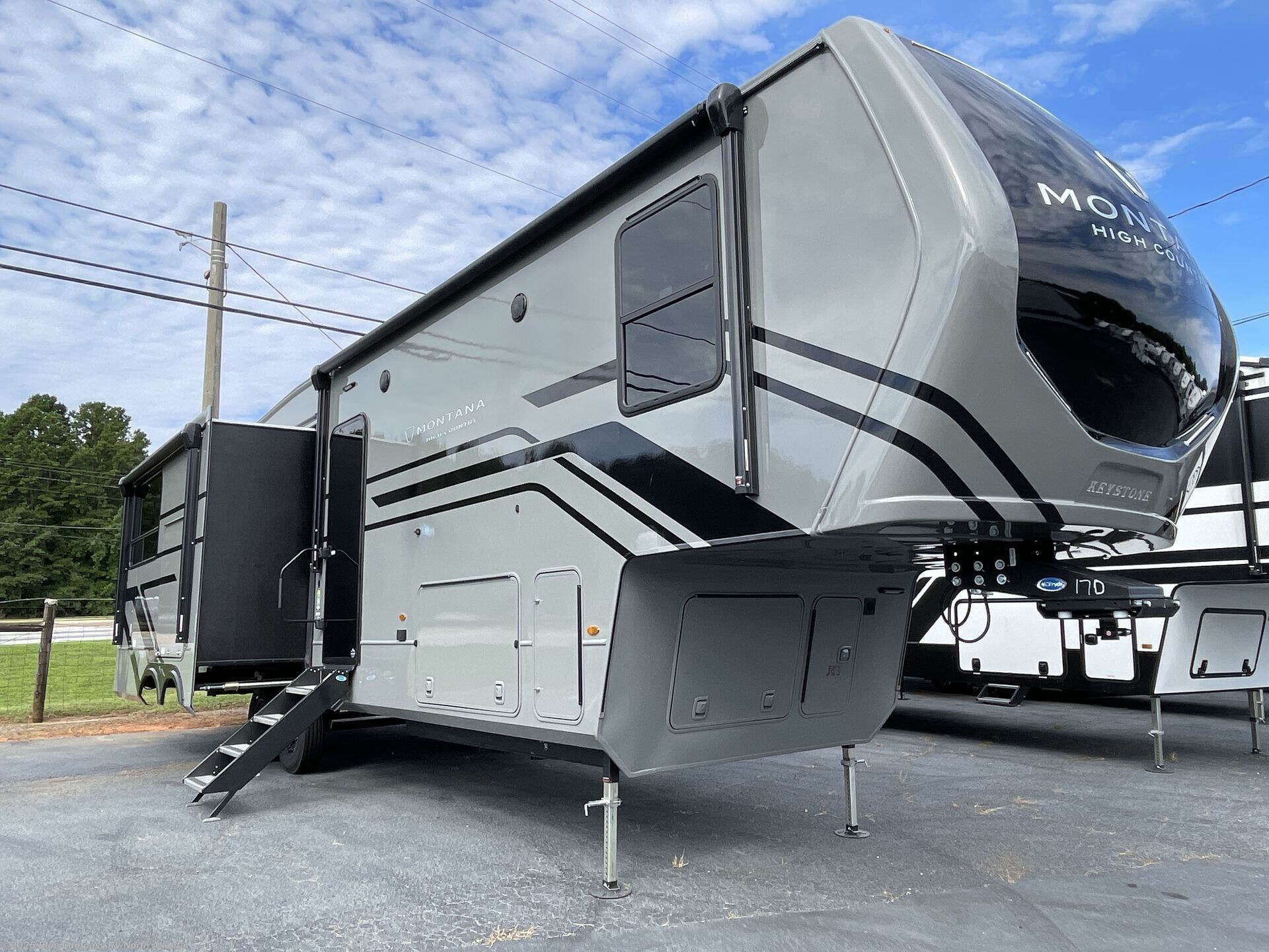 New 2026 Keystone Montana High Country 325RK available in Buford, Georgia