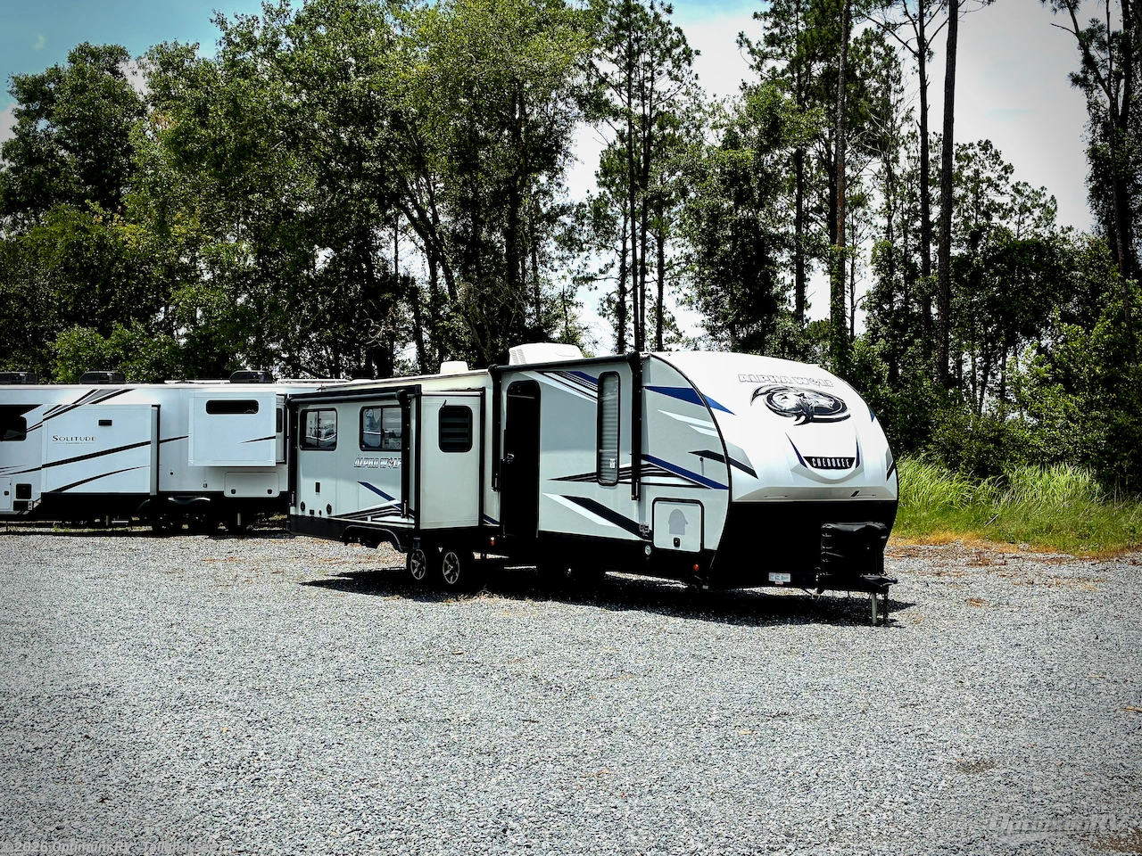 Used 2022 Forest River Cherokee Alpha Wolf 26RL-L available in Tallahassee, Florida