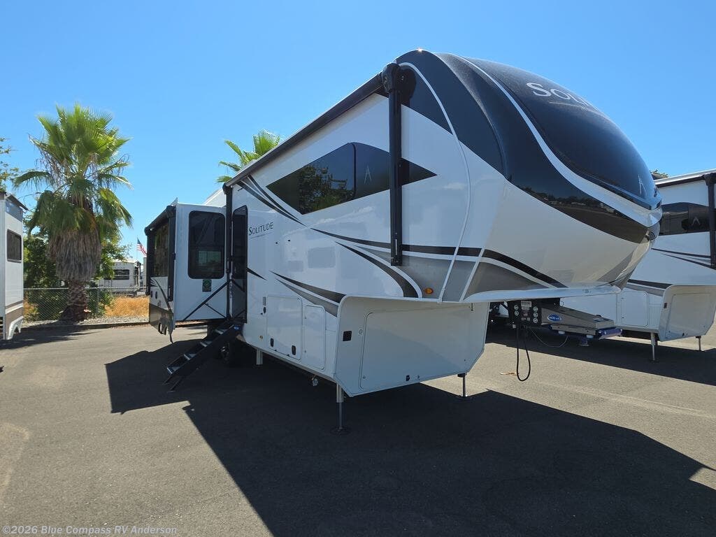 New 2025 Grand Design Solitude 310GK available in Anderson, California