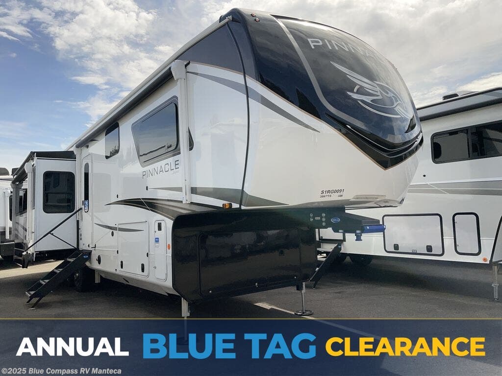 New 2025 Jayco Pinnacle 38KPTS available in Manteca, California