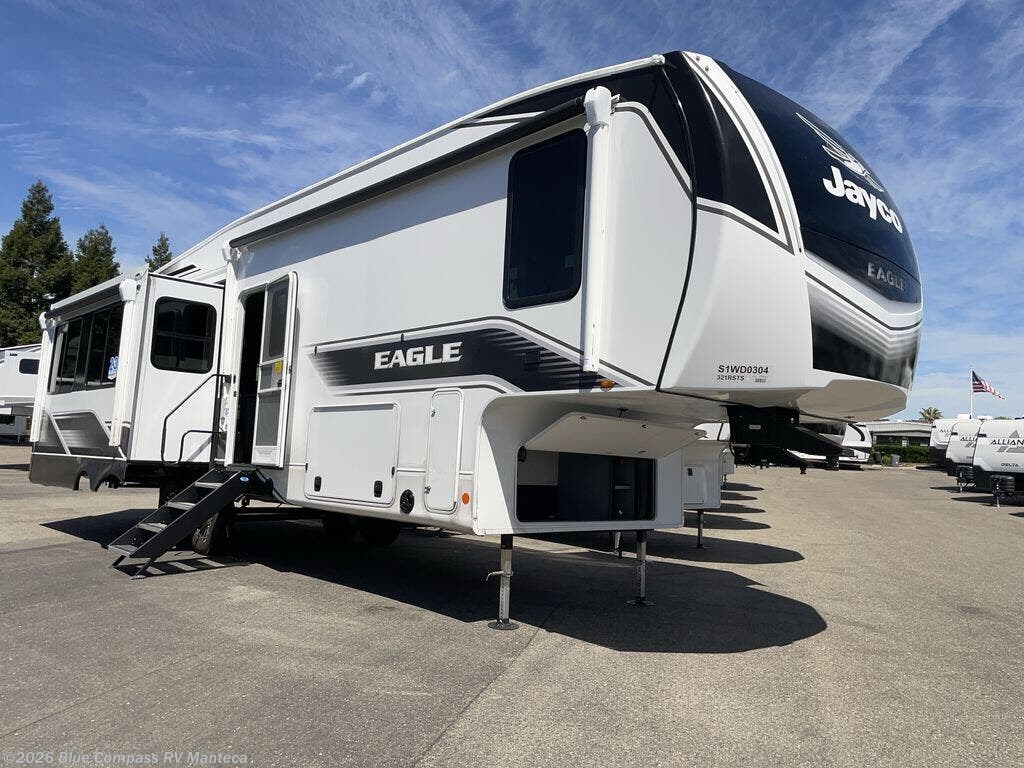 New 2025 Jayco Eagle 321RSTS available in Manteca, California