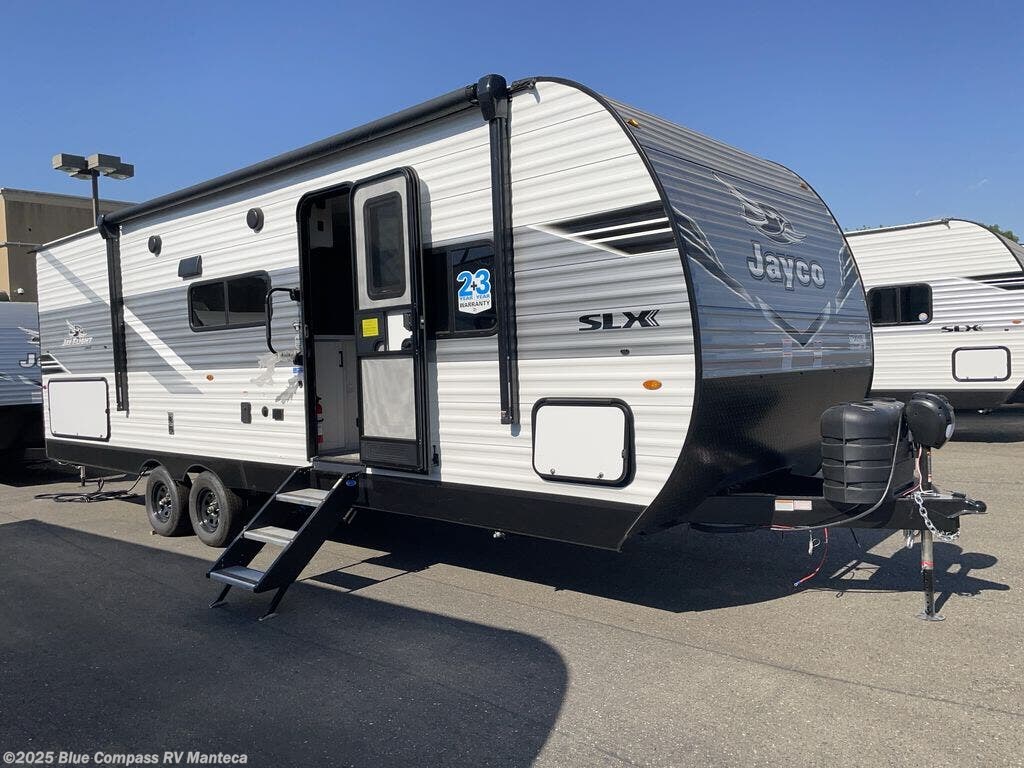 New 2026 Jayco Jay Flight SLX 261BHSW available in Manteca, California