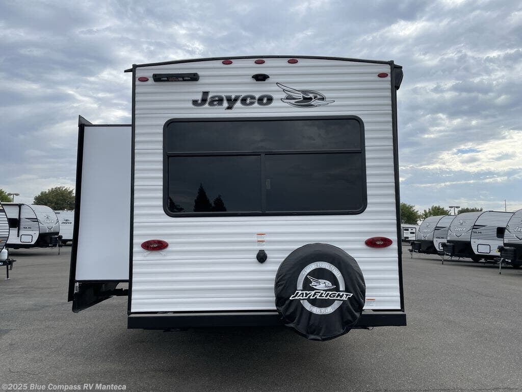 New 2026 Jayco Jay Flight SLX 262RLSW available in Manteca, California