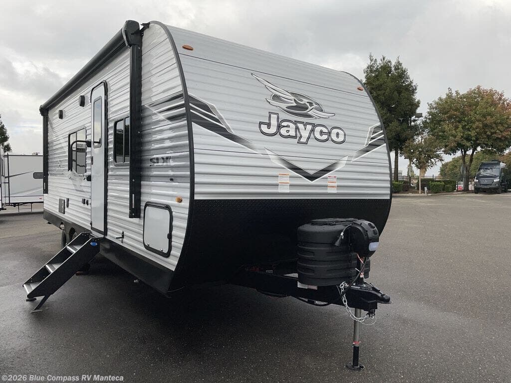 New 2026 Jayco Jay Flight SLX 225MLSW available in Manteca, California
