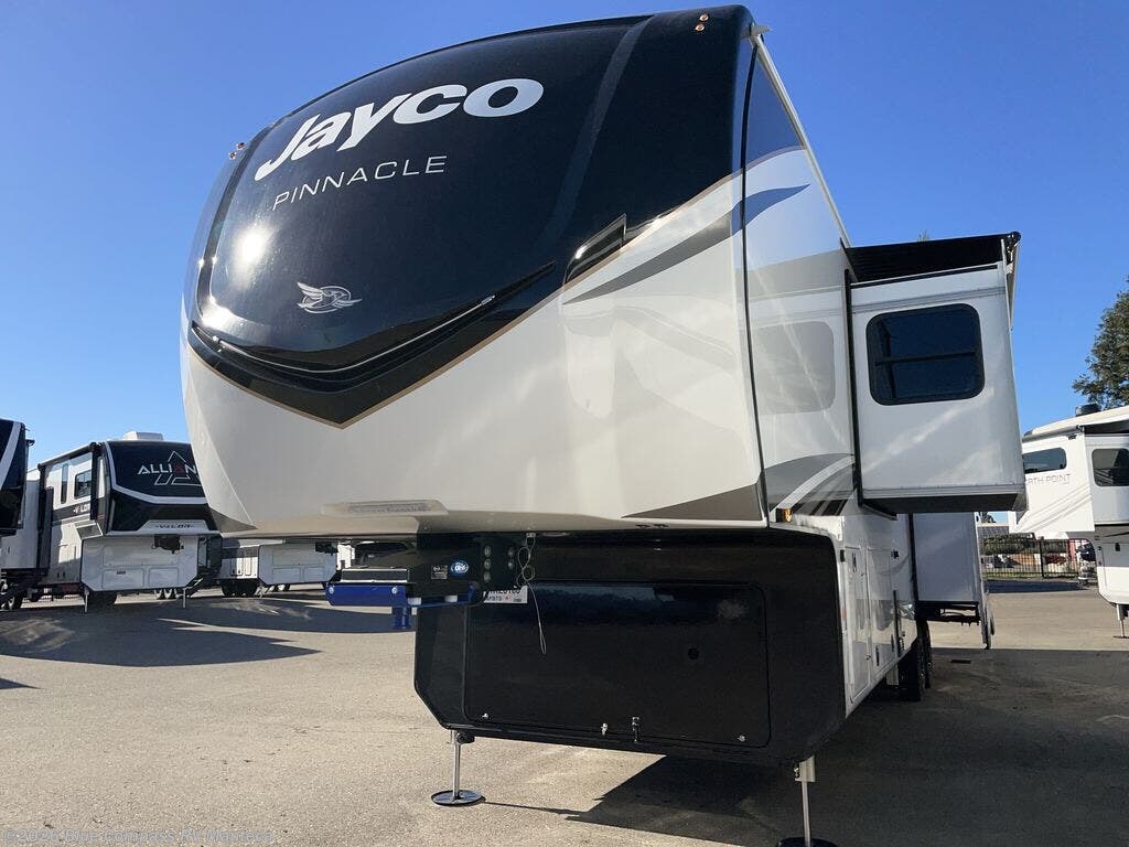 New 2026 Jayco Pinnacle 36FBTS available in Manteca, California