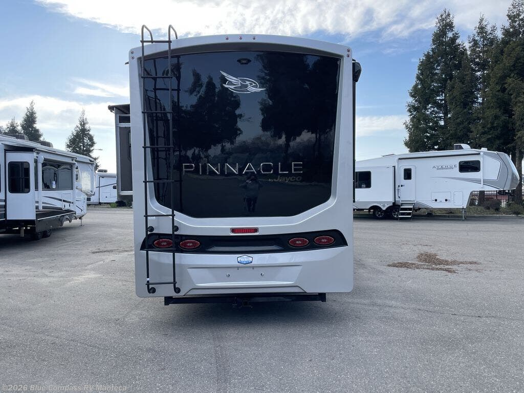 New 2026 Jayco Pinnacle 39FLOK available in Manteca, California