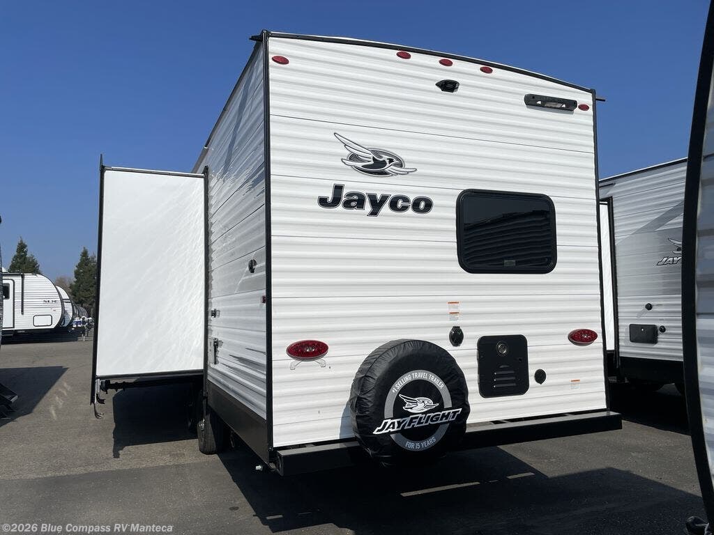 New 2026 Jayco Jay Flight SLX 261BHSW available in Manteca, California