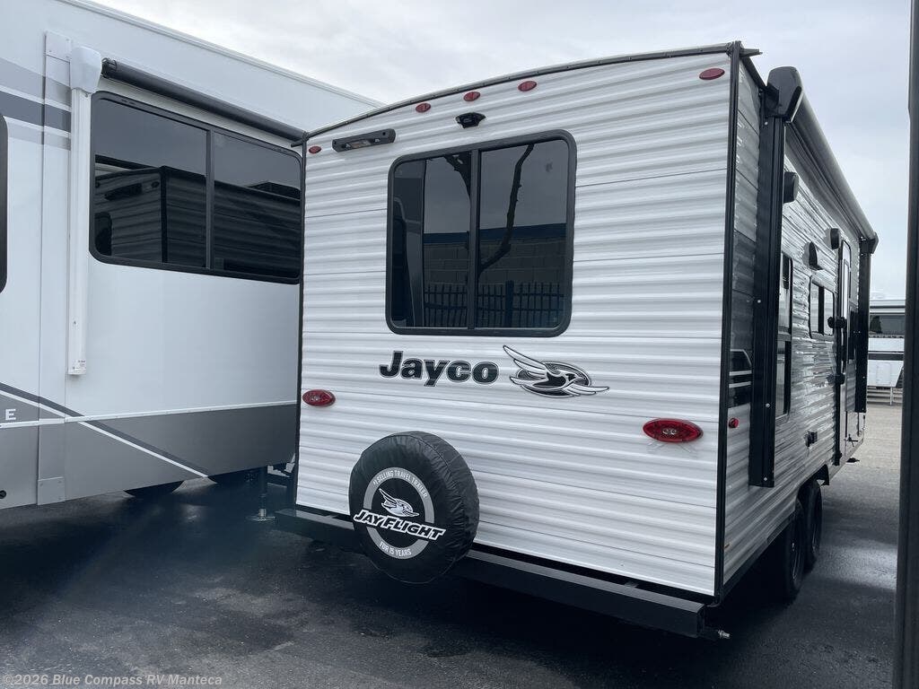 New 2026 Jayco Jay Flight SLX 210QBW available in Manteca, California