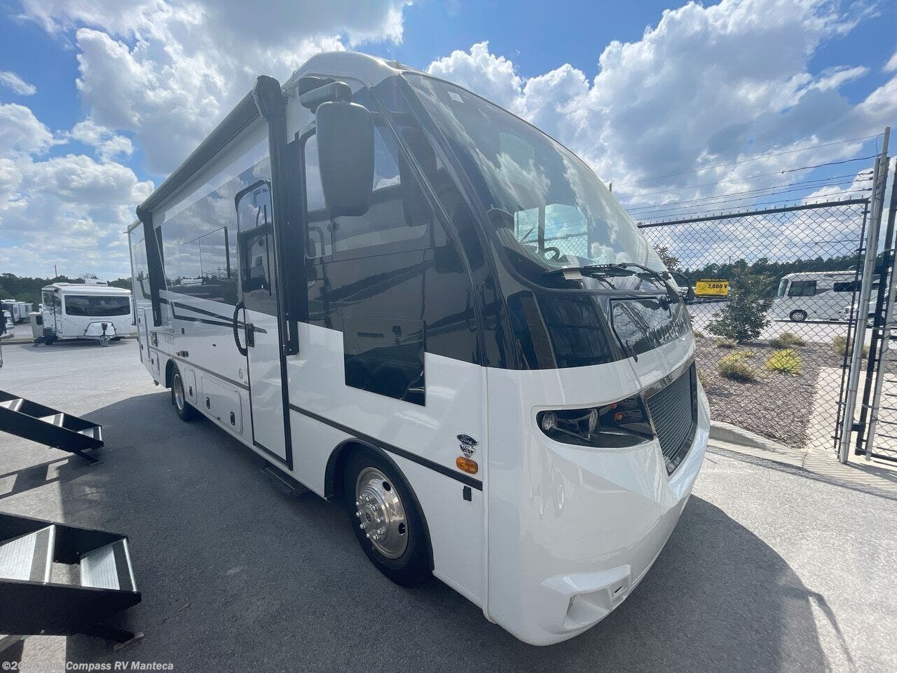 New 2026 Coachmen Euro 25LE available in Manteca, California
