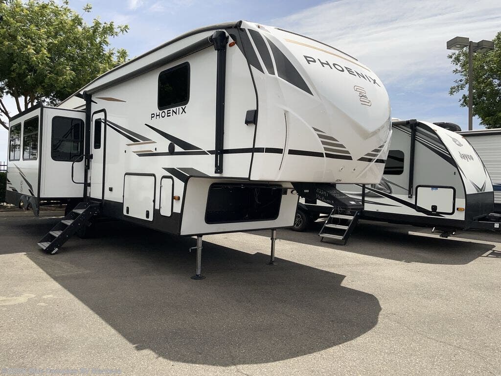 Used 2025 Shasta Phoenix 336RL available in Manteca, California