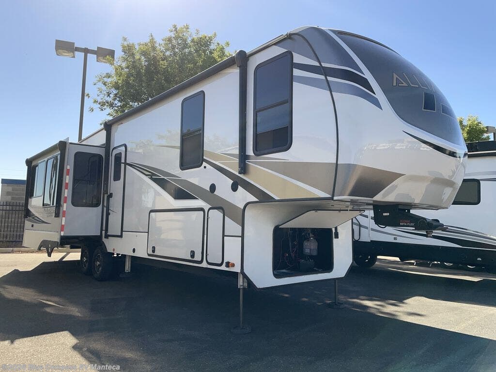 Used 2022 Alliance RV Paradigm 340RL available in Manteca, California