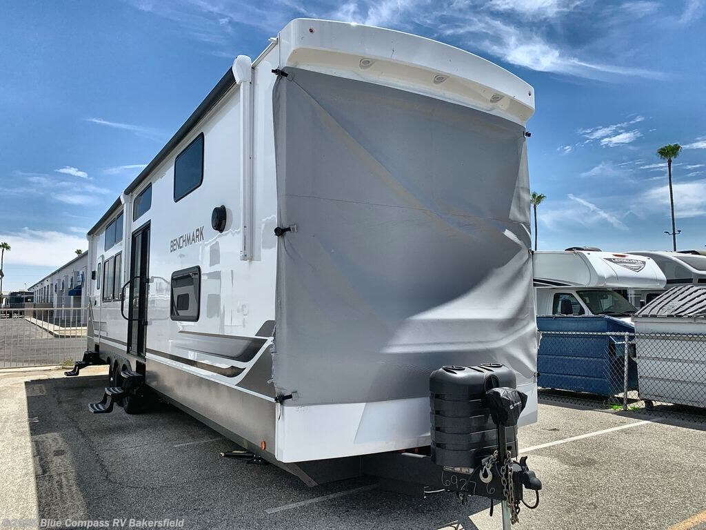 New 2026 Alliance RV Benchmark 44LFT available in Bakersfield, California