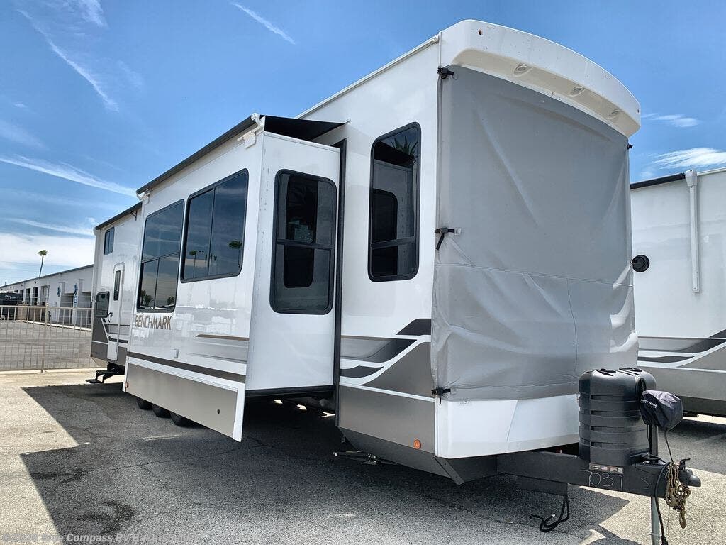 New 2026 Alliance RV Benchmark 42LFT available in Bakersfield, California