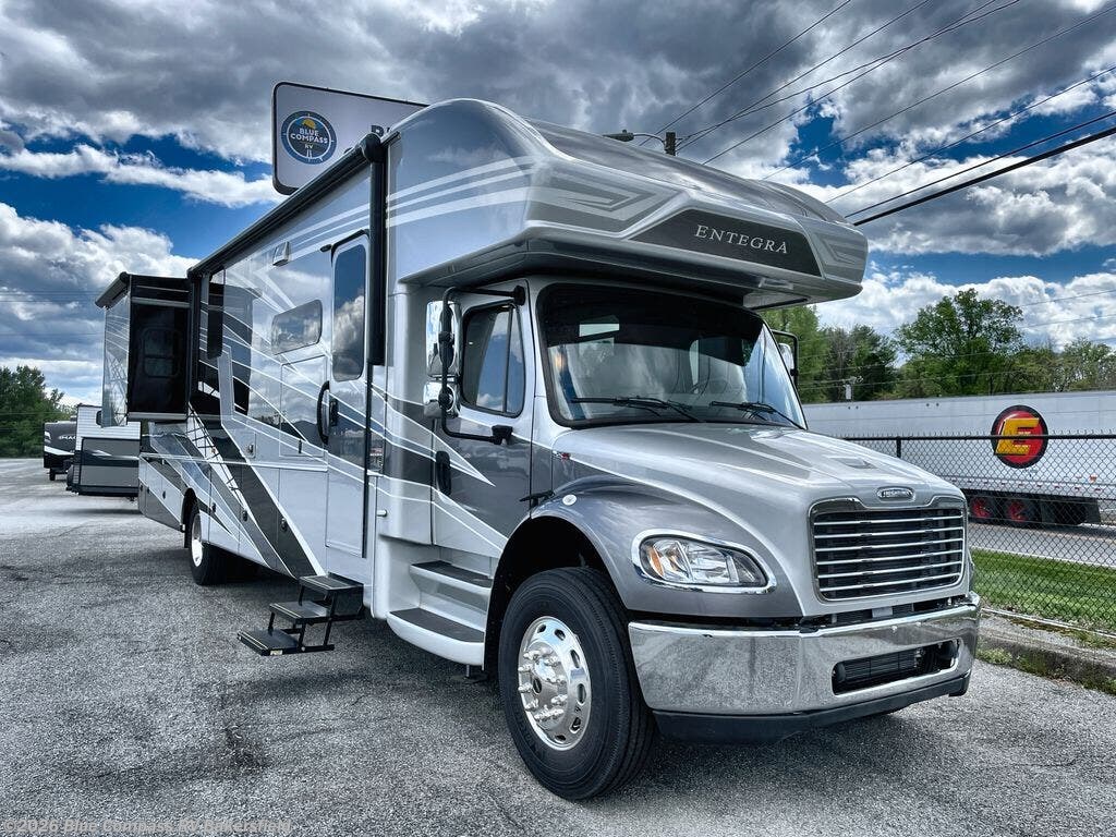 New 2026 Entegra Coach Accolade 37K available in Bakersfield, California