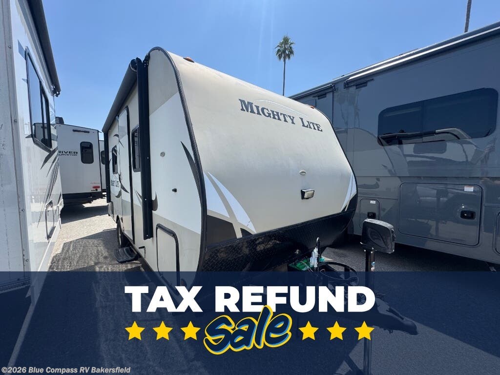 Used 2017 Pacific Coachworks Mighty Lite M16RB available in Bakersfield, California