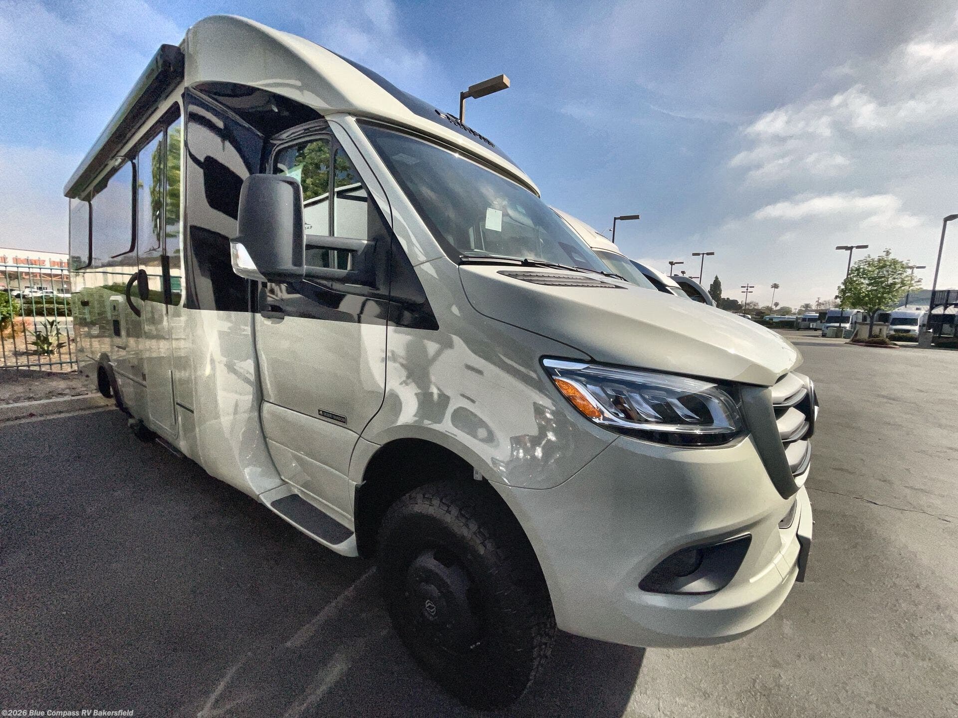 New 2026 Leisure Travel Unity U24TBX available in Bakersfield, California