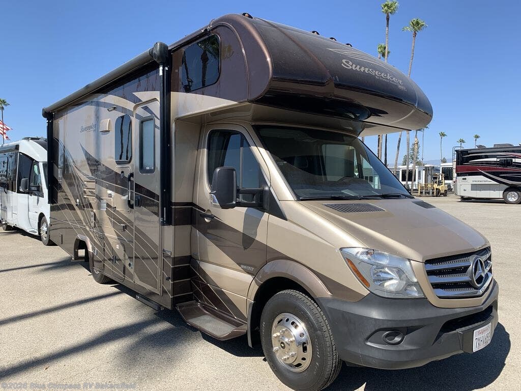 Used 2017  Forest River Sunseeker MBS 2400W by Forest River from Blue Compass RV Bakersfield in Bakersfield, CA