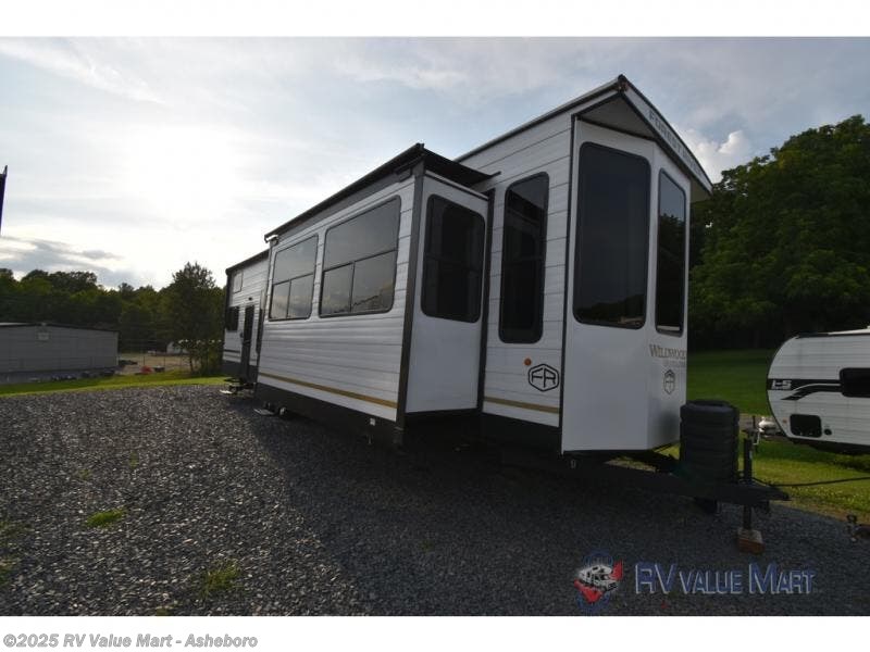 New 2025 Forest River Wildwood Grand Lodge 42FLDL available in Franklinville, North Carolina