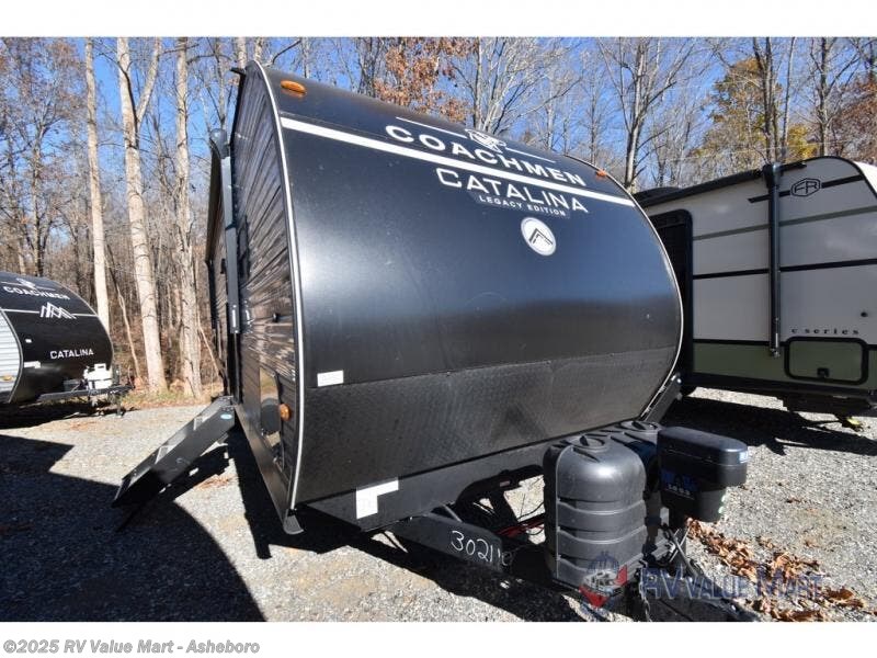 New 2026 Coachmen Catalina Legacy Edition 273DBHCK available in Franklinville, North Carolina