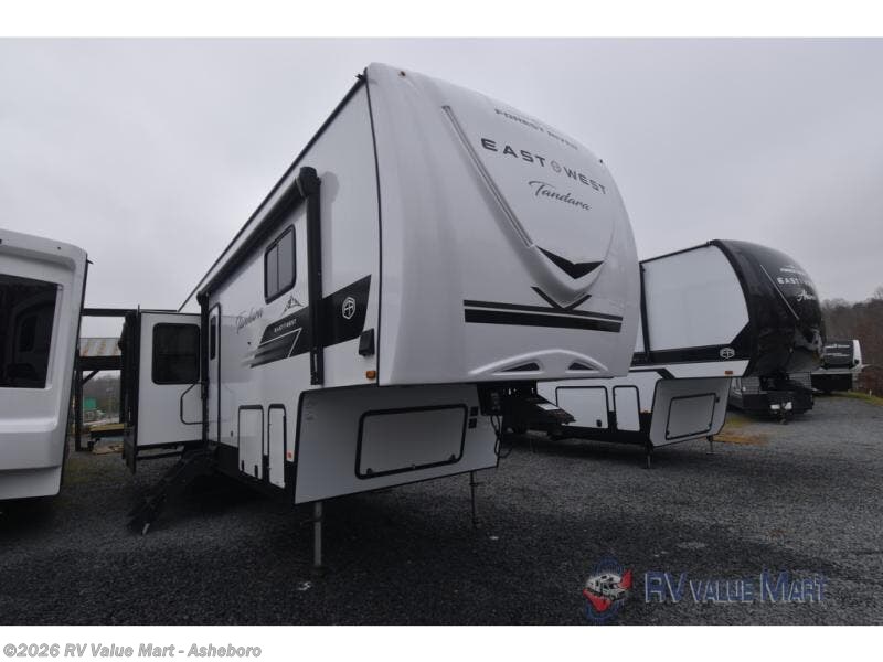 New 2026 East to West Tandara 389DS available in Franklinville, North Carolina