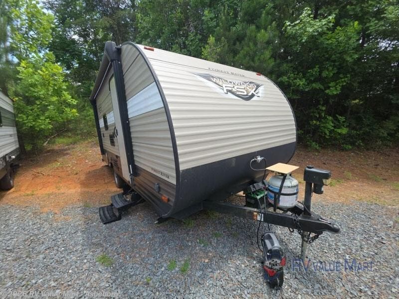 Used 2018 Forest River Wildwood FSX 197BH available in Franklinville, North Carolina